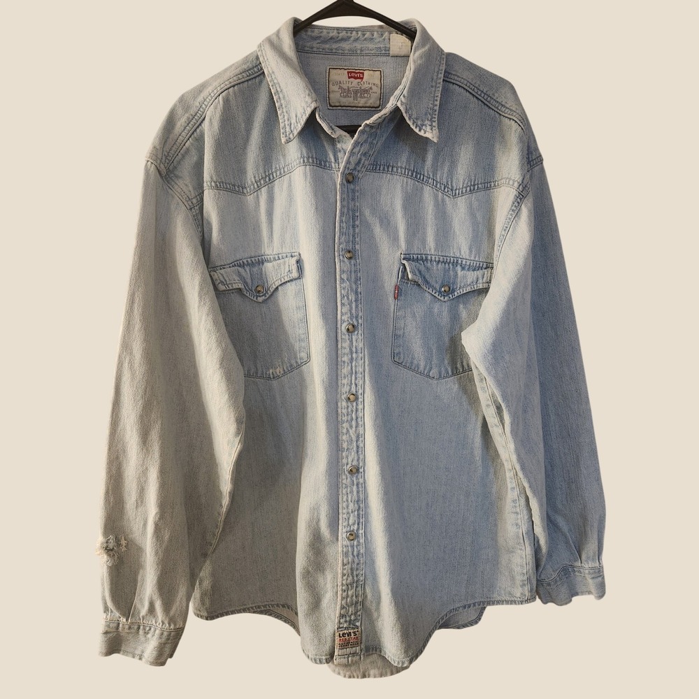VTG Y2K Levis Mens XL Western Denim Shirt Light Wash Pearl Snap Distressed